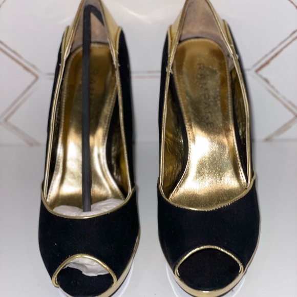 Rampage black and gold heels Size 7.5 Medium - Picture 4 of 6
